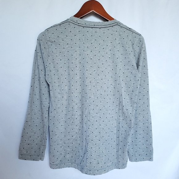 !!!!Host pick!!!!COMME DES GARCONS PLAY Cotton Red Emblem Dot Tee MSRP C$233.64 - Picture 4 of 10